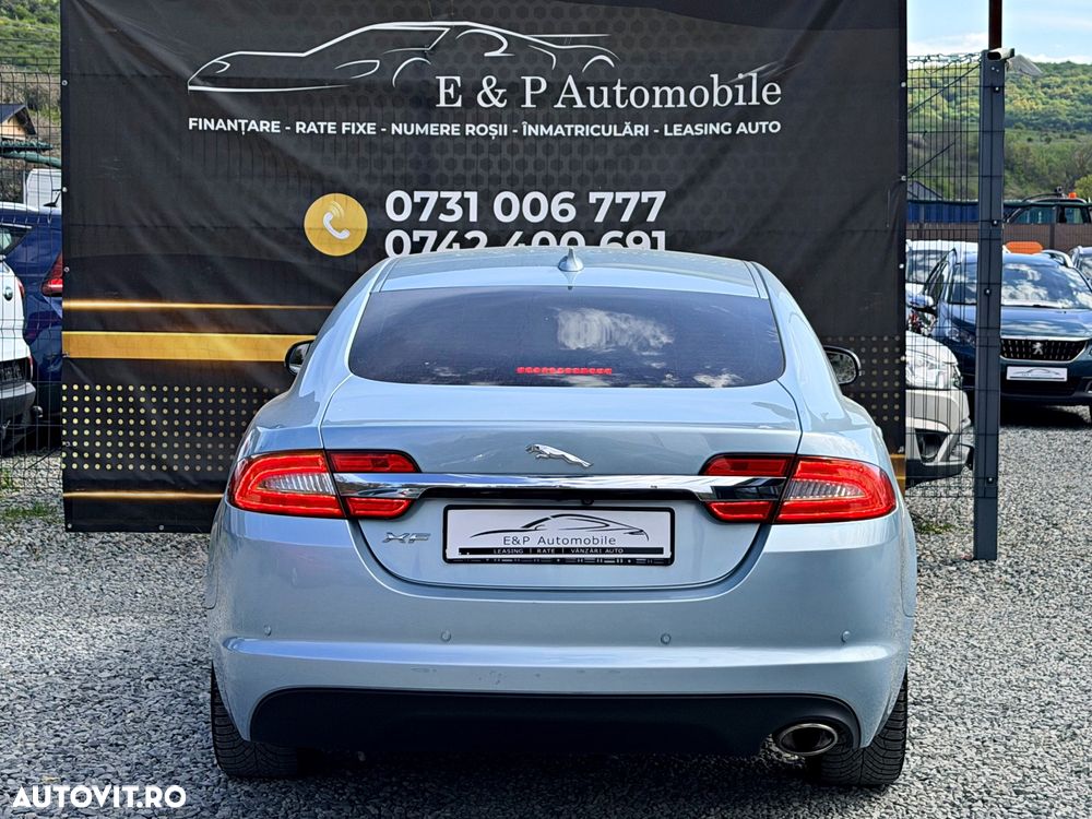 Jaguar XF 2.2D Premium Luxury - 12