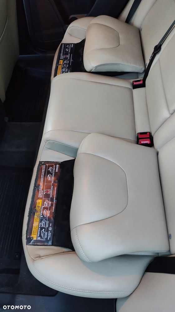 Volvo XC 60 D5 AWD Summum - 17