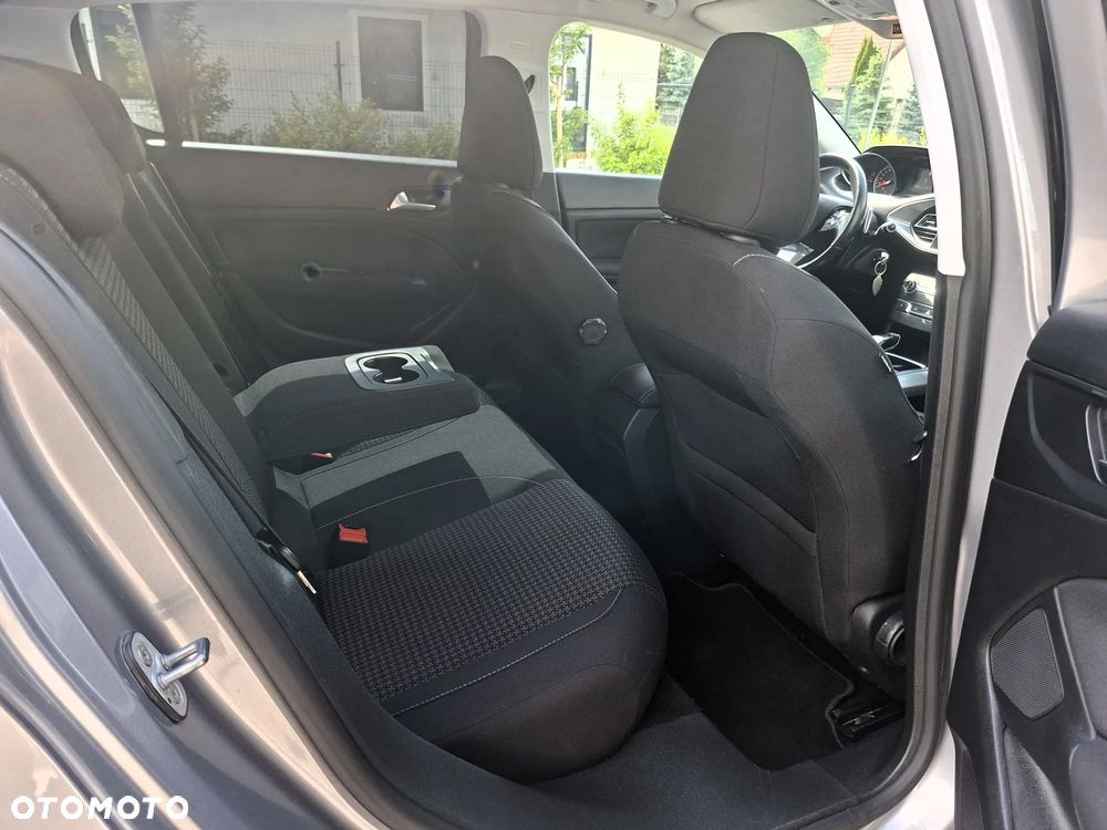 Peugeot 308 BlueHDi FAP 130 EAT8 Stop & Start Allure - 7