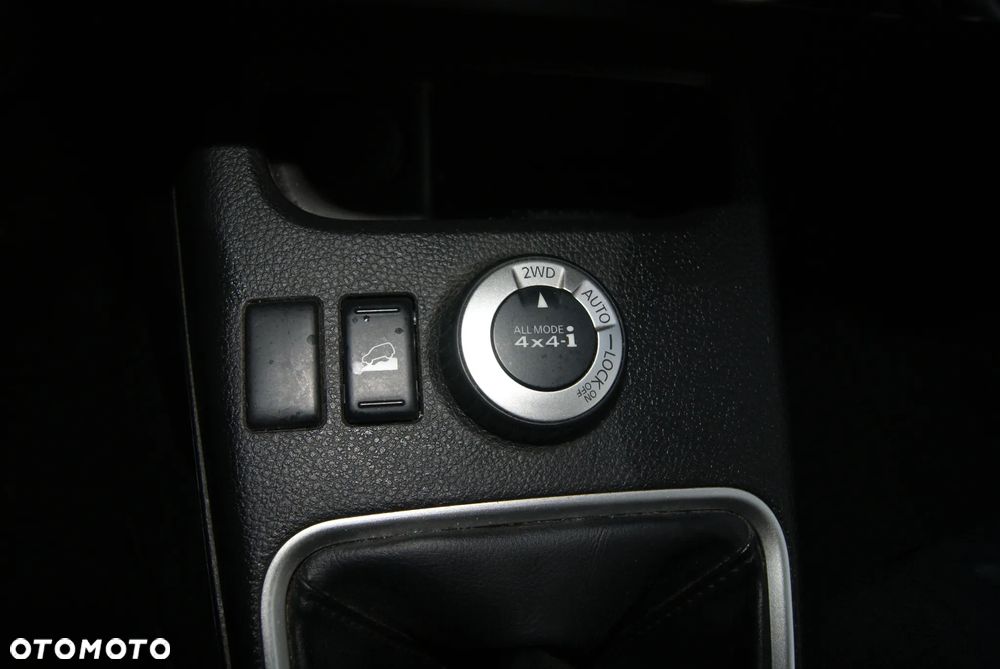 Nissan X-Trail 2.0 dCi 4x4 DPF SE - 16