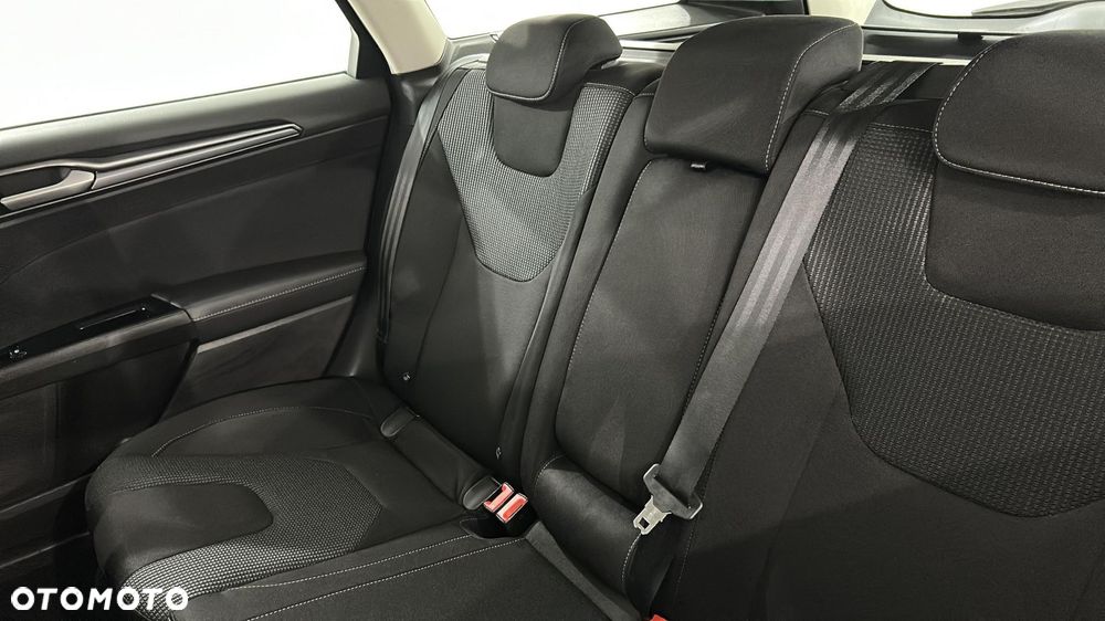 Ford Mondeo 2.0 EcoBlue Titanium - 13