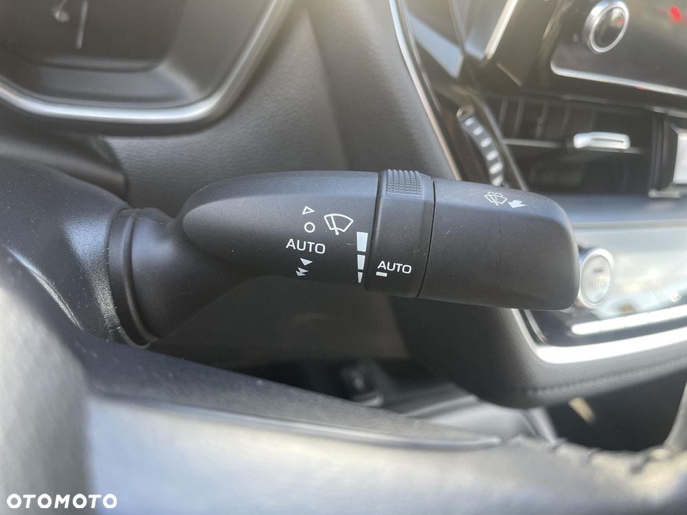 Toyota Corolla - 12