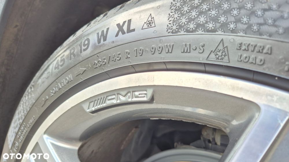 Mercedes-Benz GLA 200 7G-DCT AMG Line - 15