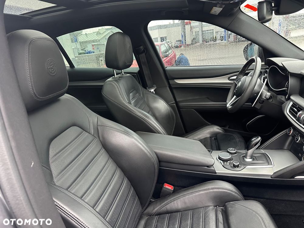 Alfa Romeo Stelvio 2.0 Turbo Veloce TI Q4 - 15