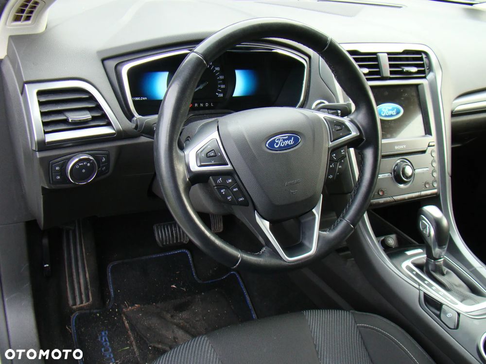 Ford Mondeo 2.0 Hybrid Titanium - 12