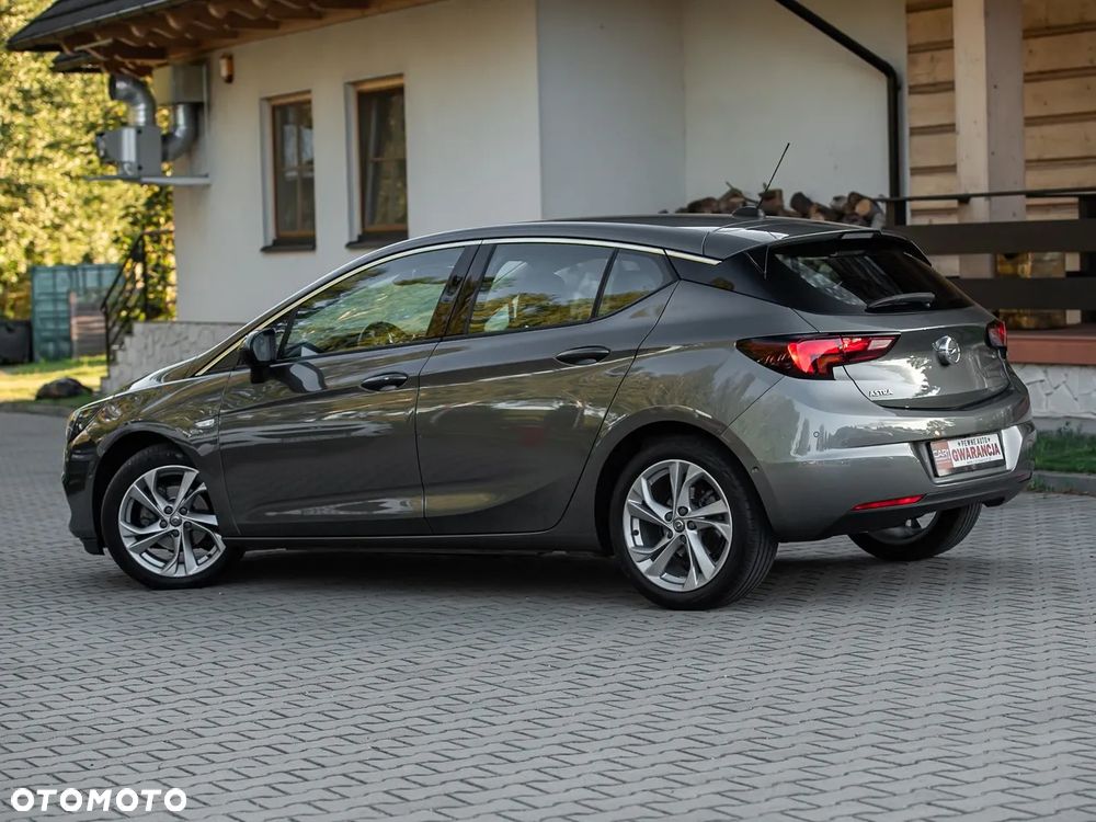 Opel Astra 1.2 Turbo Start/Stop Design&Tech - 11