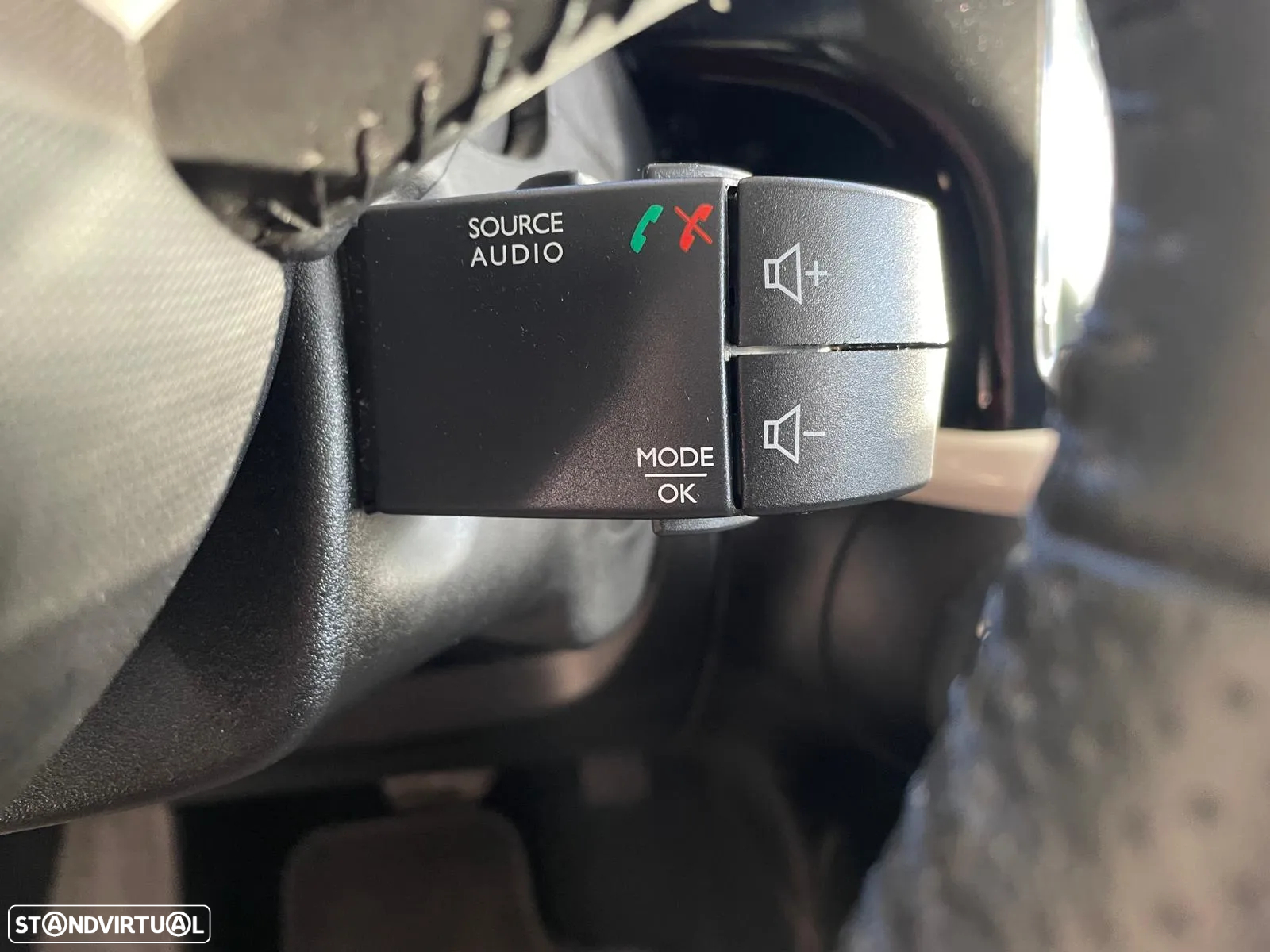 Renault Twingo TCE 90 EDC INTENS - 19