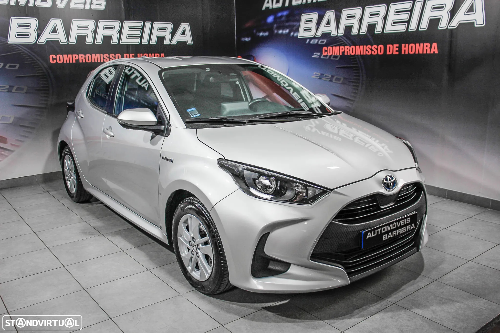 Toyota Yaris 1.5 HDF Comfort Plus - 24