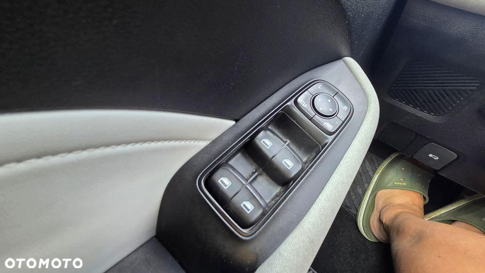 MG 5 Standard Luxury - 18