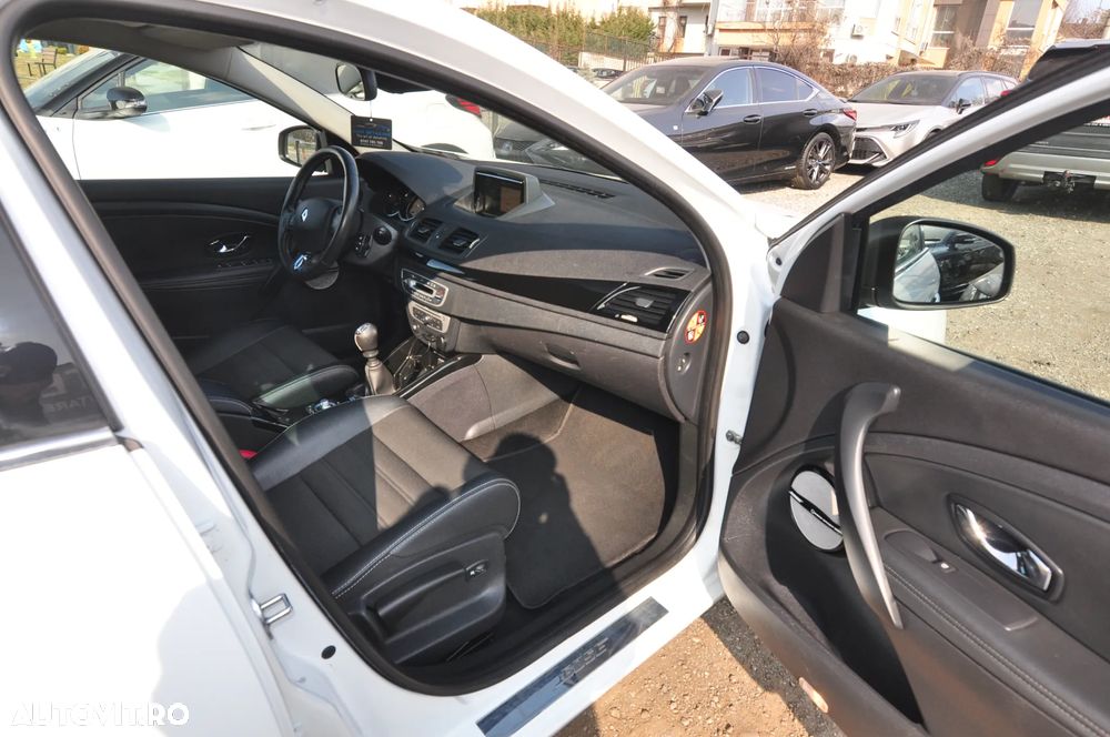 Renault Megane ENERGY dCi 130 BOSE EDITION - 8