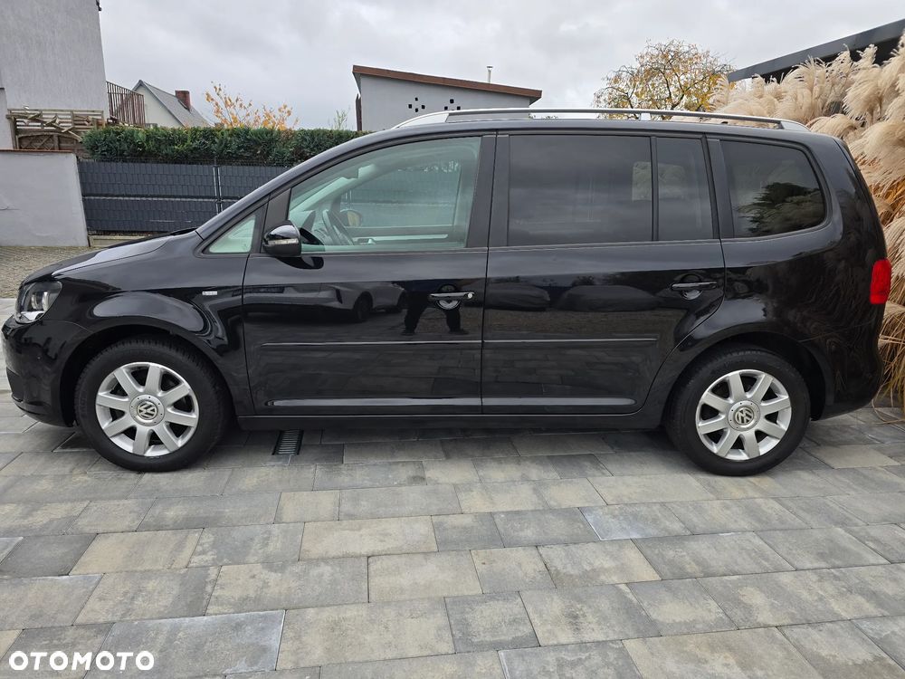 Volkswagen Touran - 10