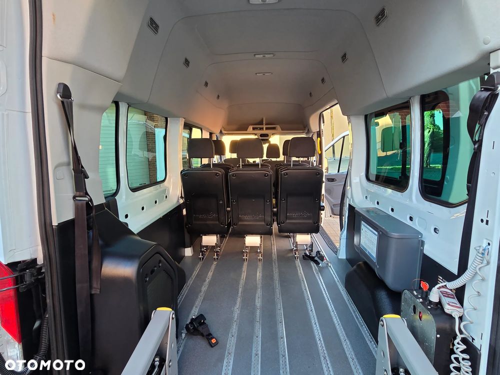 Ford Transit - 28