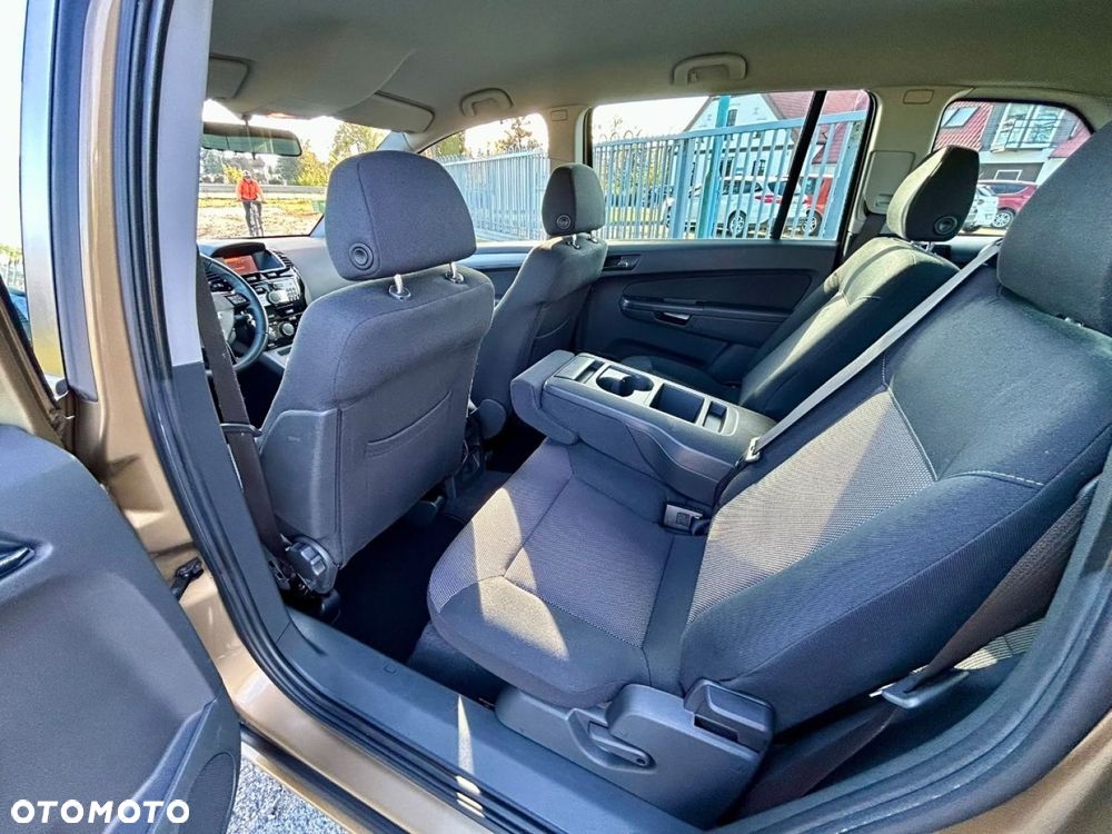 Opel Zafira - 37