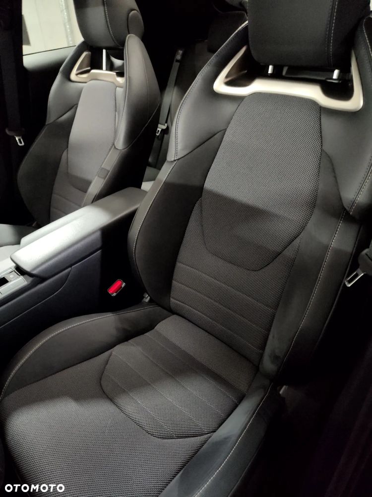 Toyota C-HR 1.8 Hybrid Executive - 36