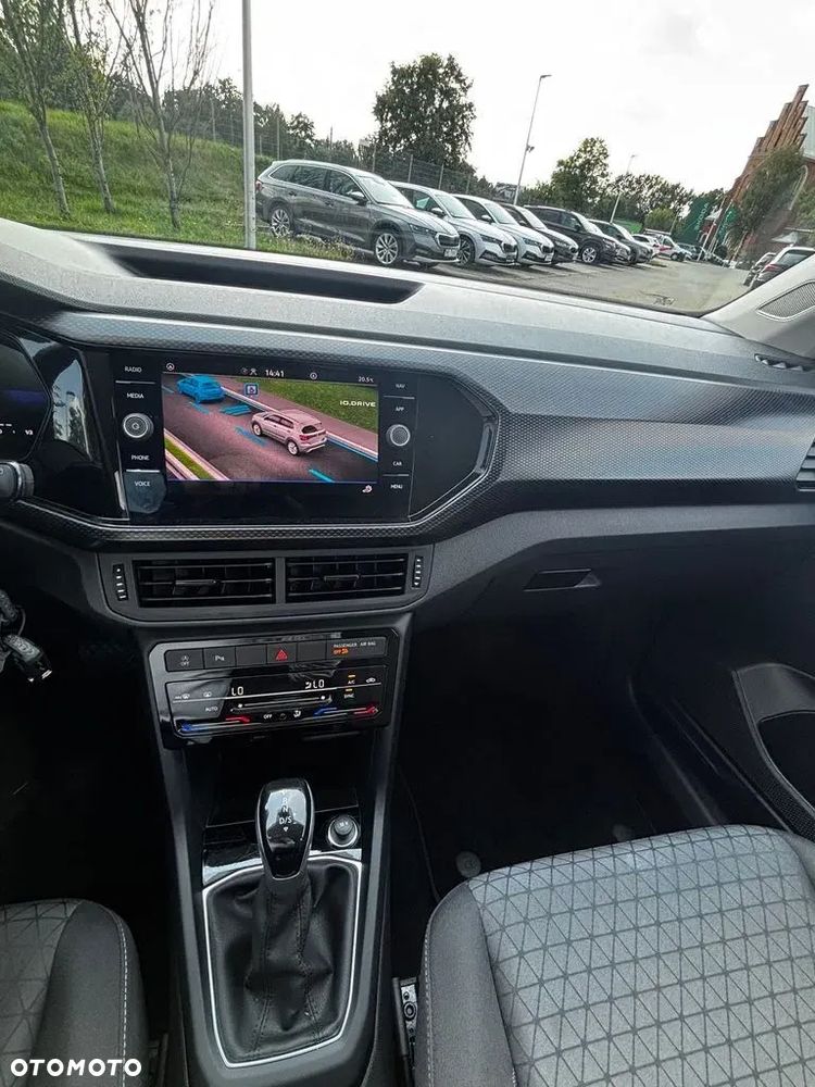 Volkswagen T-Cross - 12