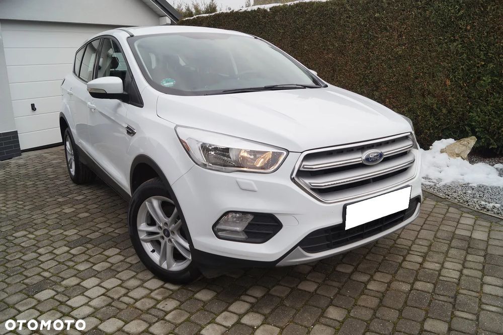 Ford Kuga 1.5 EcoBoost 2x4 Cool & Connect - 3