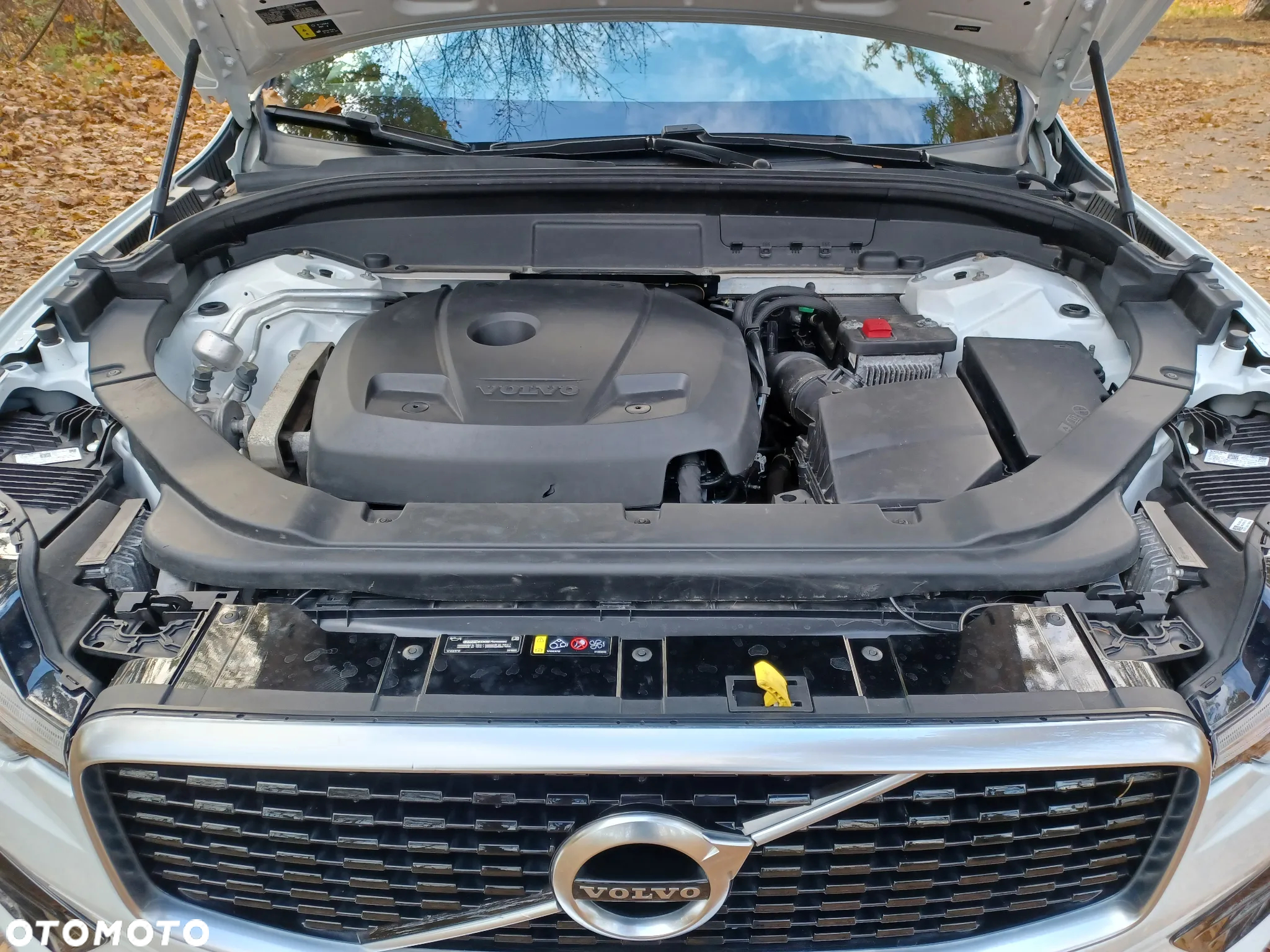 Volvo XC 60 T5 AWD R-Design - 24