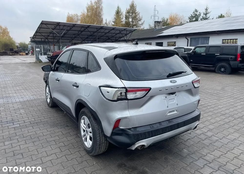Ford Kuga - 3