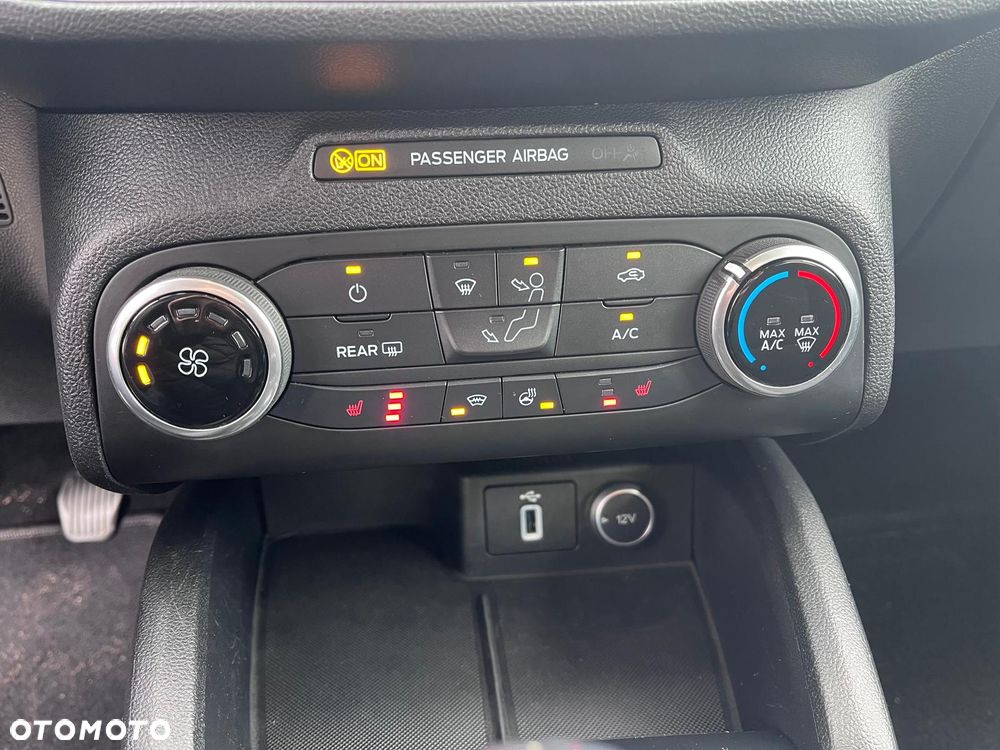 Ford Focus 1.0 EcoBoost Start-Stopp-System COOL&CONNECT - 17