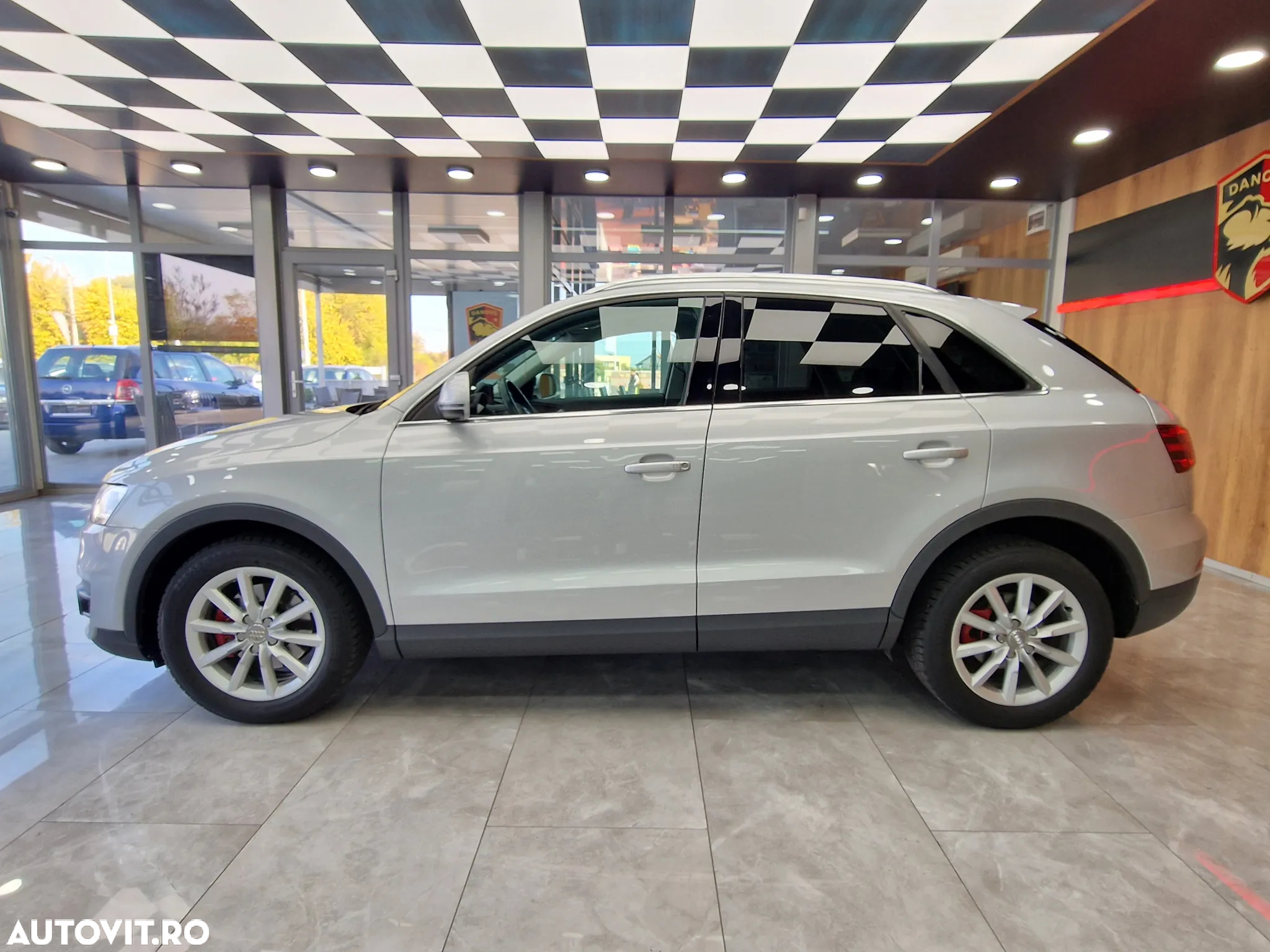 Audi Q3 2.0 TDI Quattro S-Tronic - 4