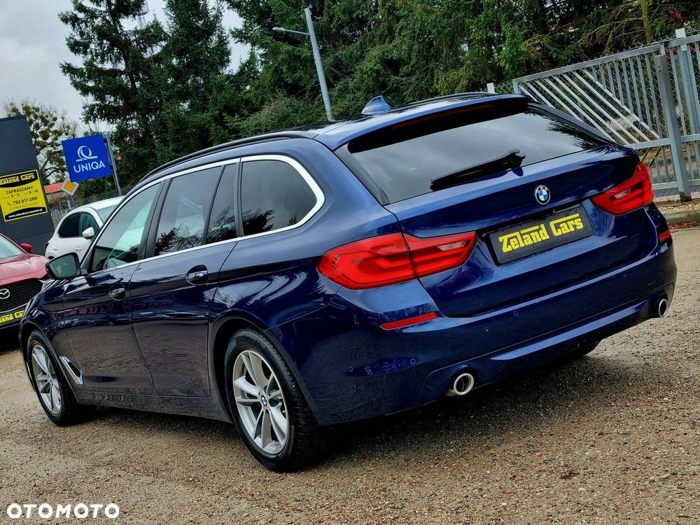 BMW Seria 5 520d Sport Line - 10