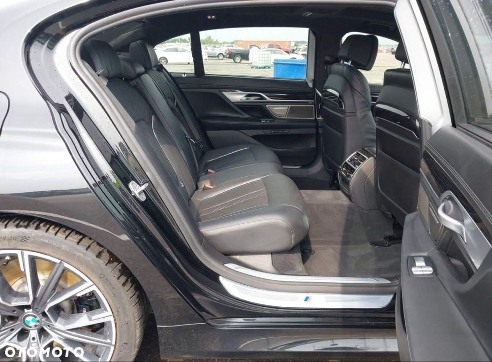 BMW Seria 7 - 10