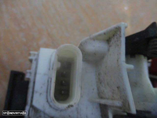 Fecho P04589416AE DODGE CALIBER 2008 2.0 CRD 140CV 5P PRETO FD 4 PINOS - 4