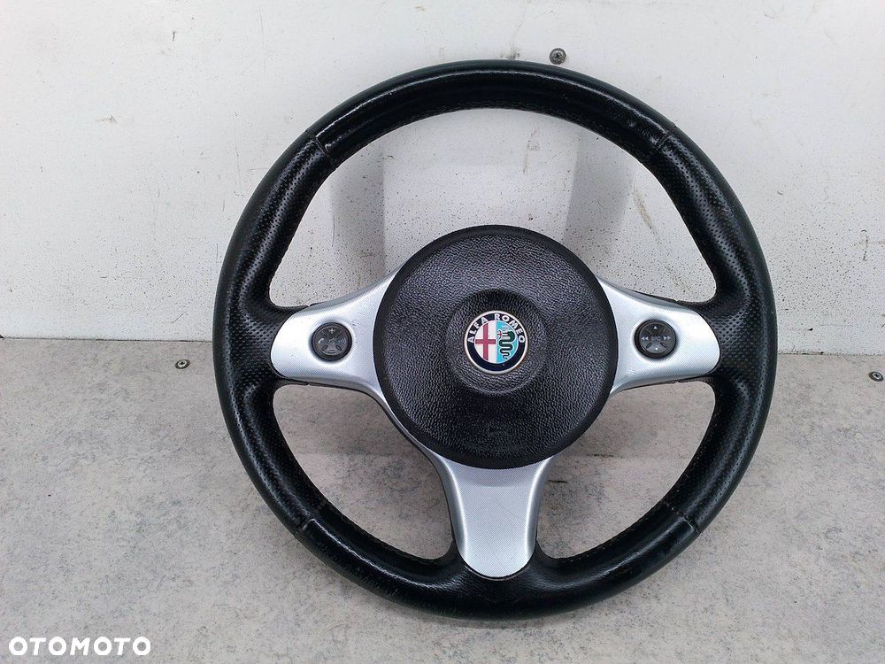KIEROWNICA Z PODUSZKĄ ALFA ROMEO 159 156061211 86250210091  1000465N76 - 12