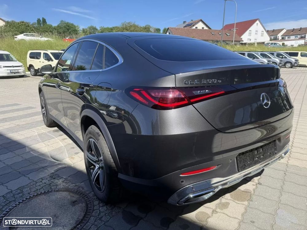 Mercedes-Benz GLC 300 e Coupe 4Matic - 6