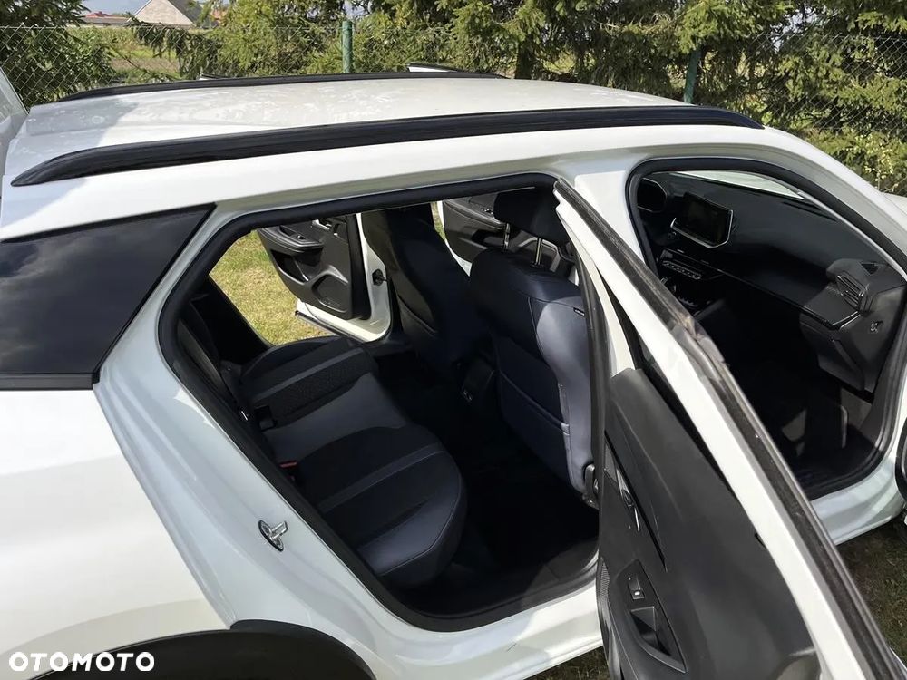 Peugeot 2008 - 10