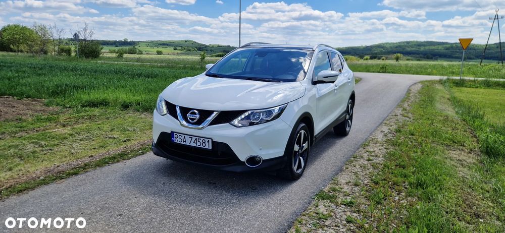 Nissan Qashqai 1.2 DIG-T Xtronic TEKNA - 1