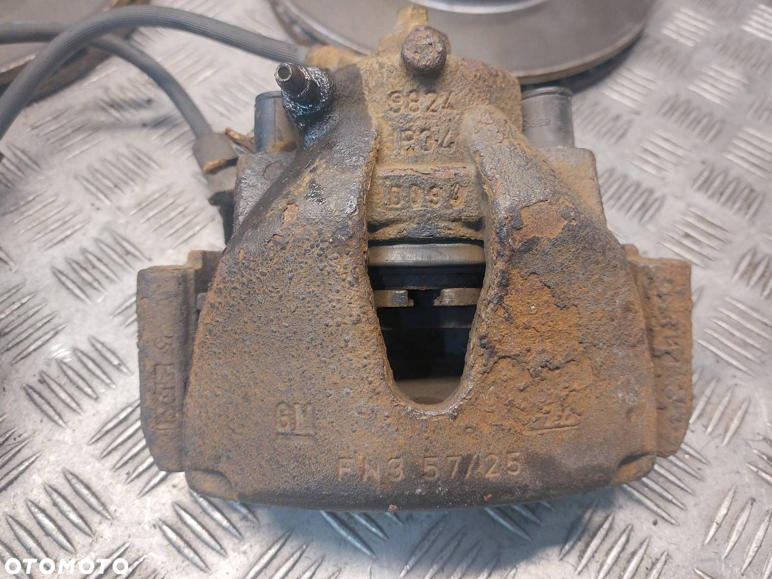 TARCZE HAMULCOWE PRZÓD + ZACISKI OPEL MERIVA A 1.6 16V FN357/25 - 2