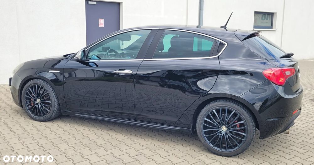 Alfa Romeo Giulietta 2.0 JTDM Distinctive - 4