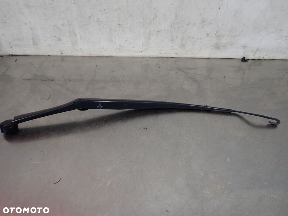 RAMIĘ WYCIERACZKI PRZÓD PRAWE HYUNDAI I10 II - 1