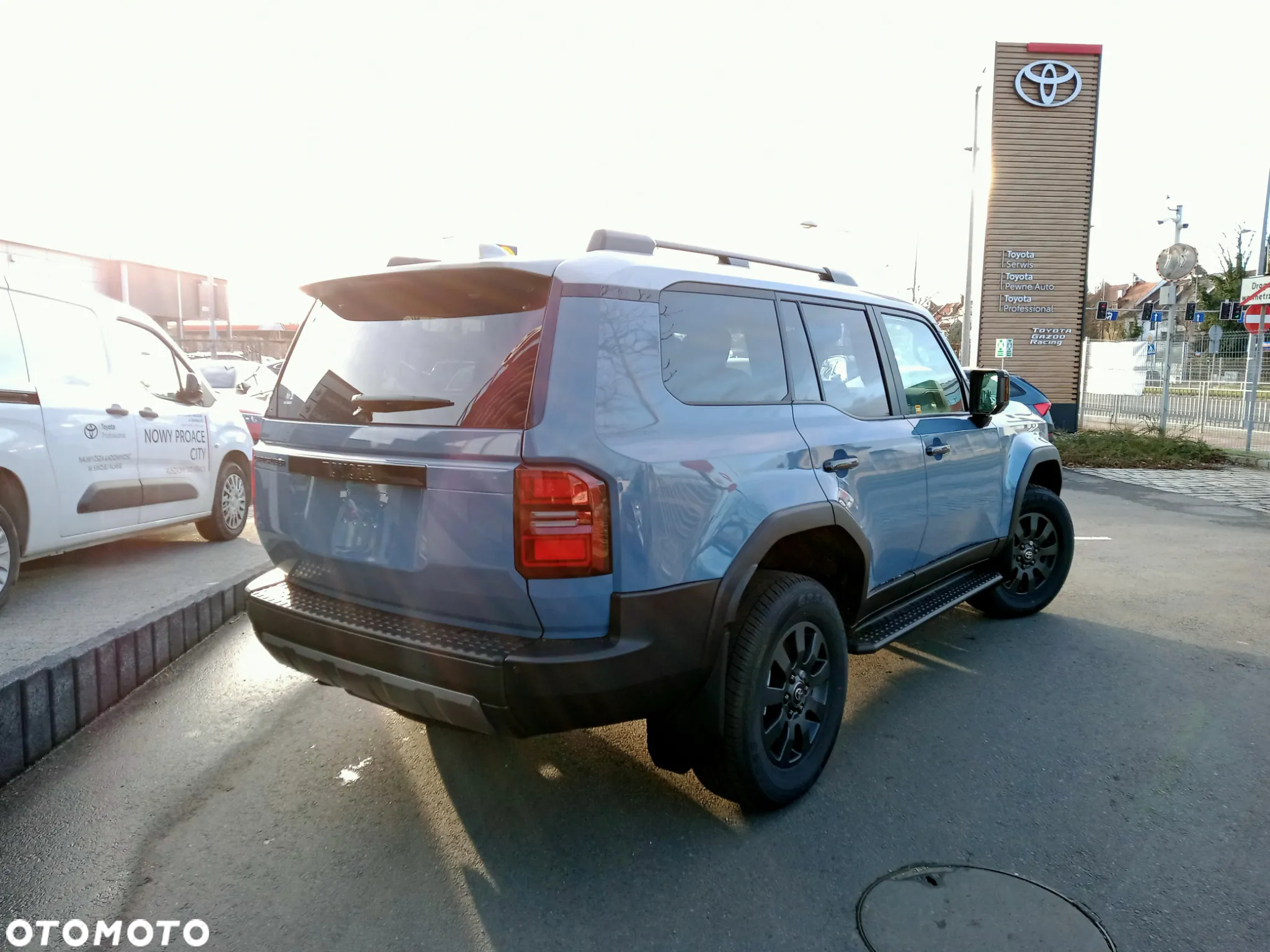 Toyota Land Cruiser - 5