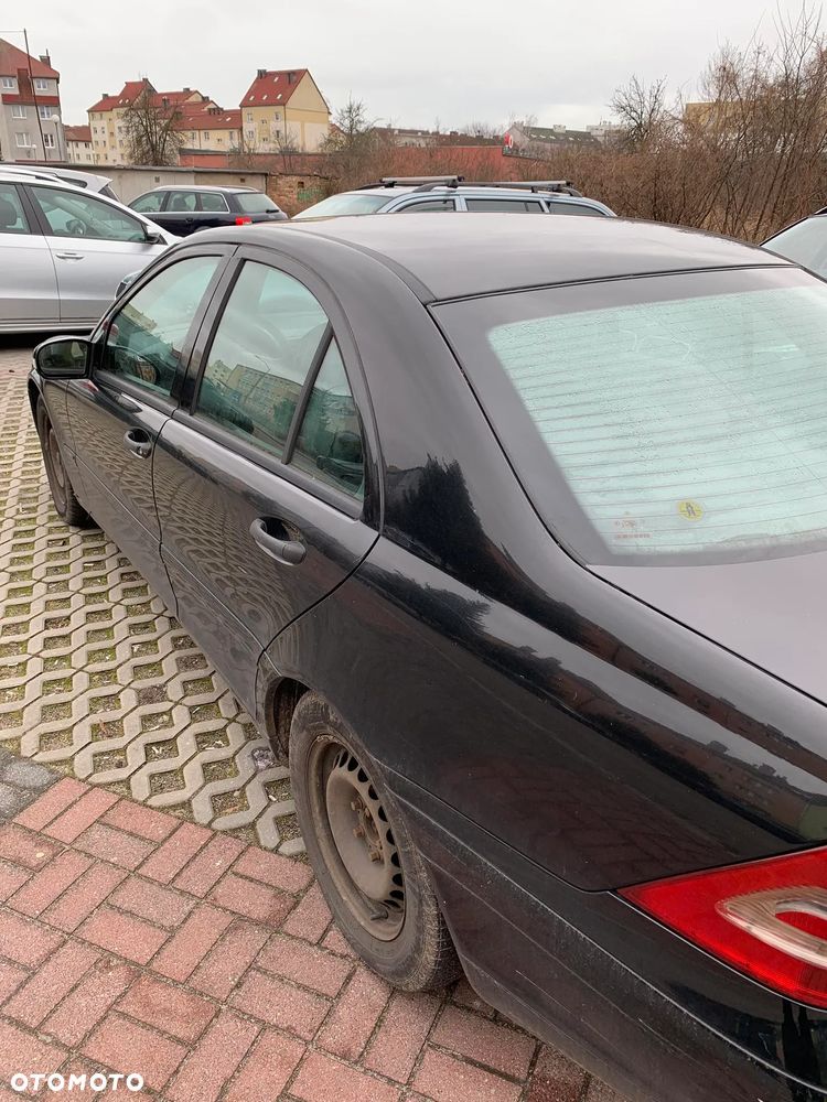 Mercedes-Benz Klasa C 200 T CDI Classic - 3