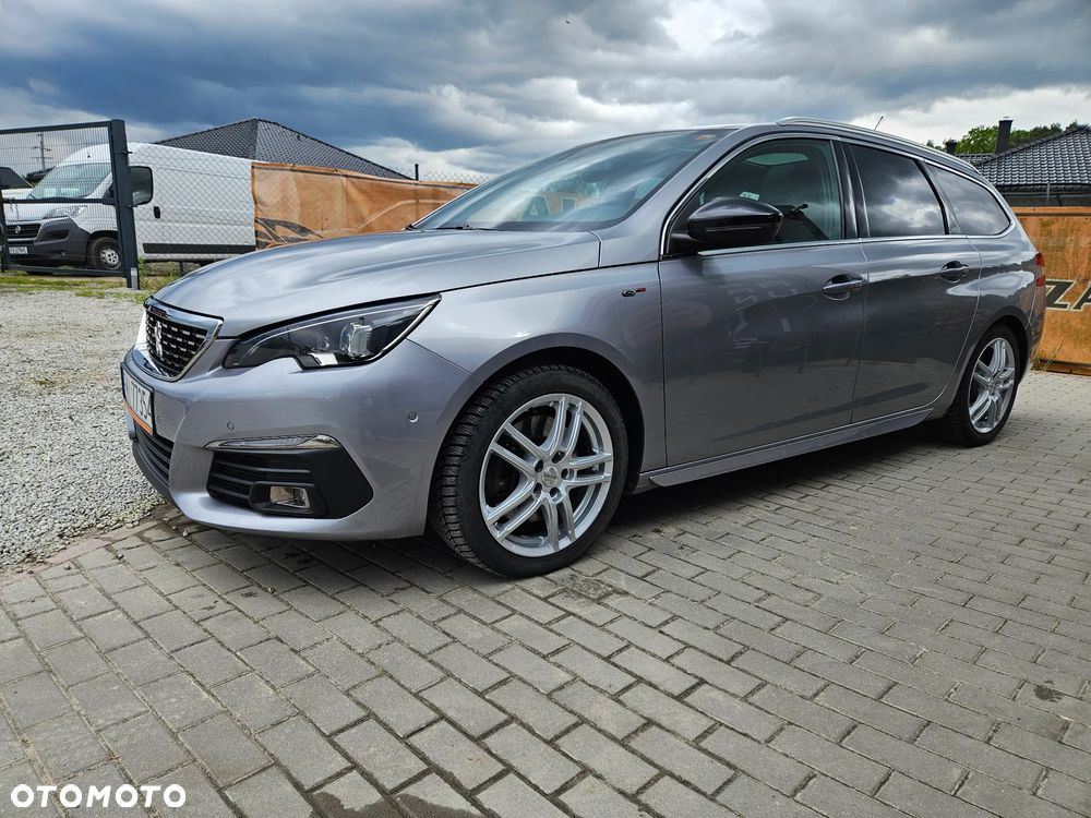 Peugeot 308 - 8