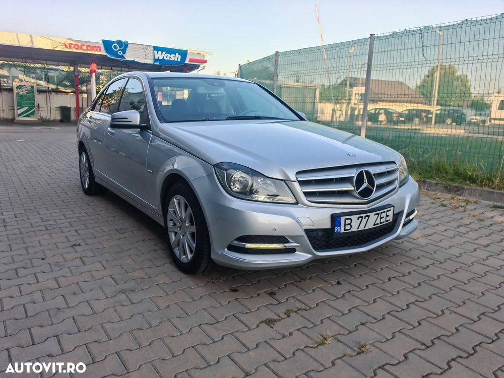 Mercedes-Benz C 180 CGI BlueEFFICIENCY - 3