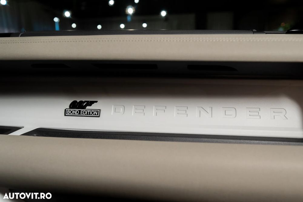 Land Rover Defender 110 3.0 P400 MHEV XS Edition - 16