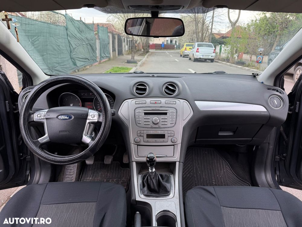 Ford Mondeo 1.8 TDCi Trend - 18