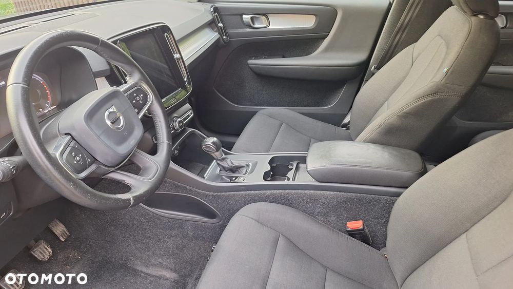 Volvo XC 40 T3 Momentum - 10