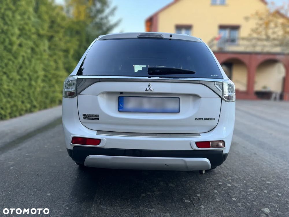 Mitsubishi Outlander 2.0 Instyle Navi 4WD CVT - 5