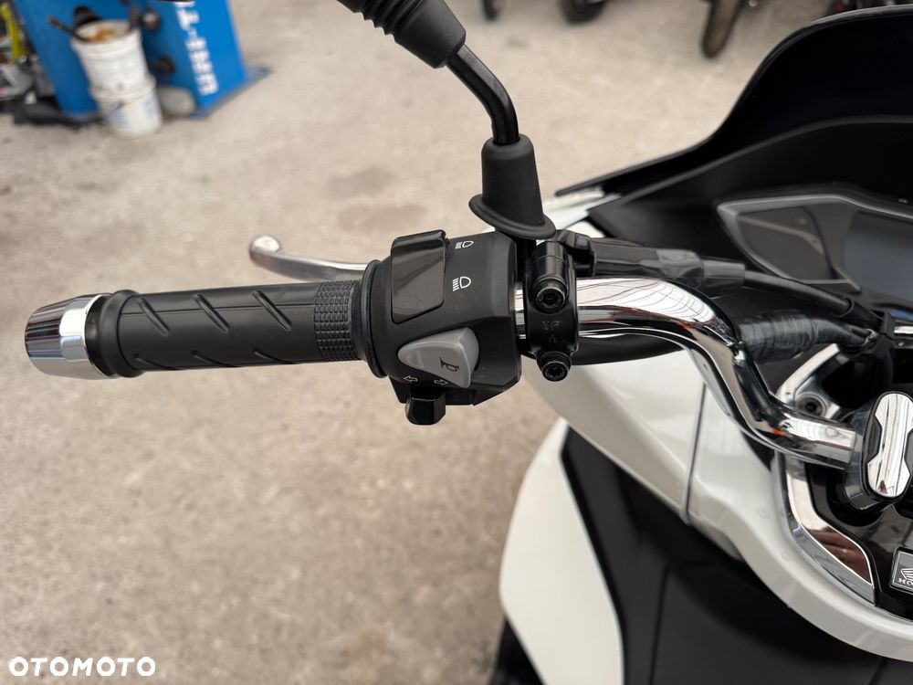 Honda PCX - 10