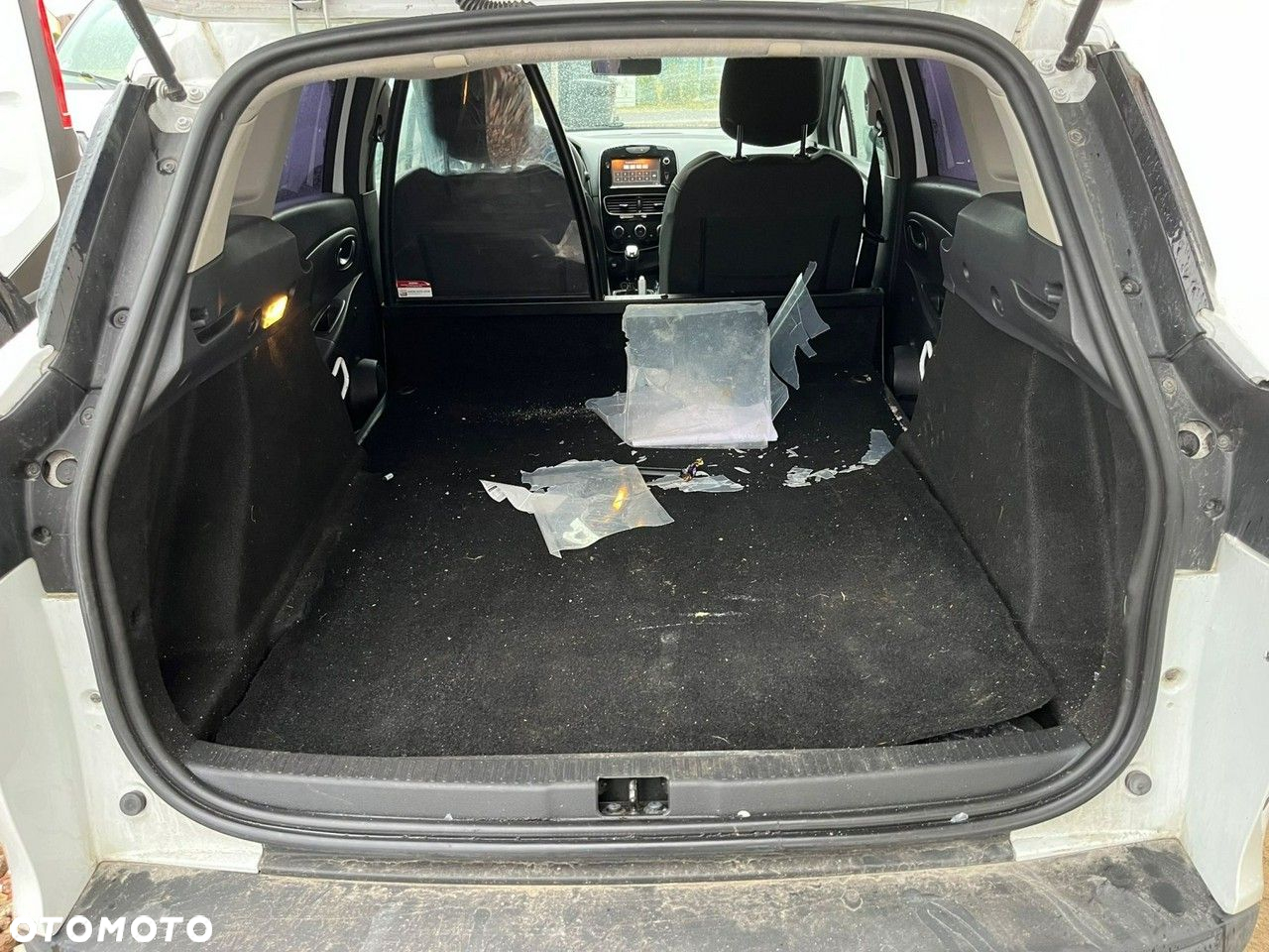 Renault Clio - 10