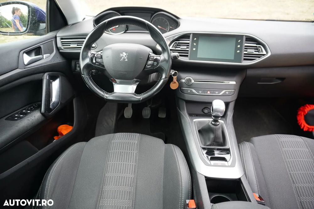 Peugeot 308 1.2L PureTech 130 S&S BVM6 Active - 10