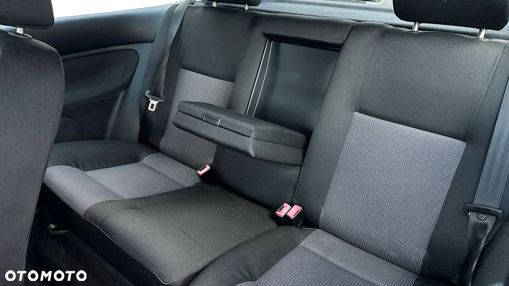 Volkswagen Golf - 11