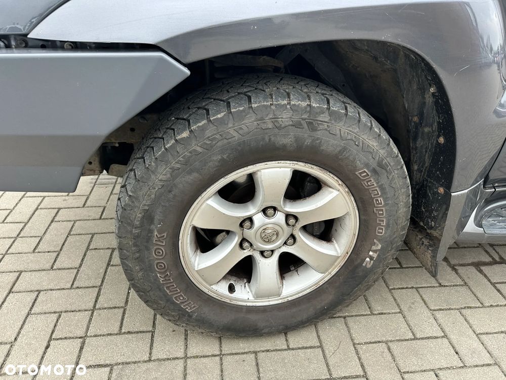 Toyota Land Cruiser - 28