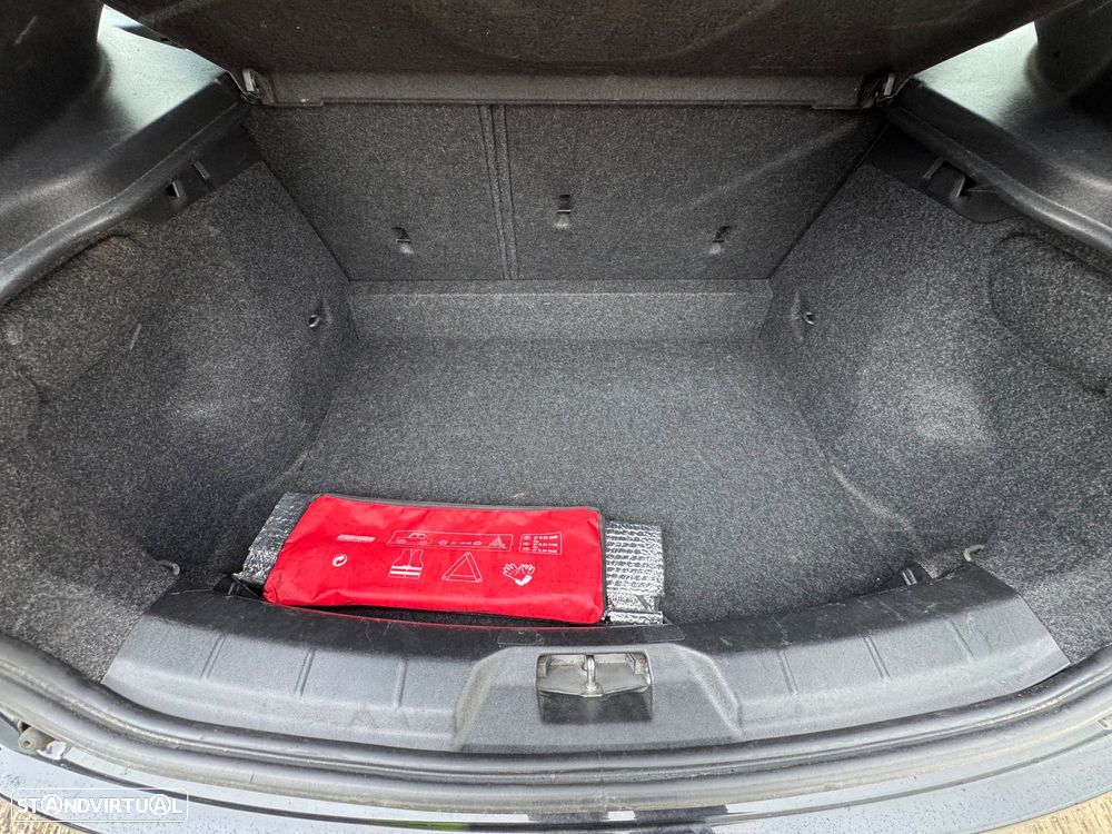 Volvo V40 1.6 D2 Momentum Eco - 13