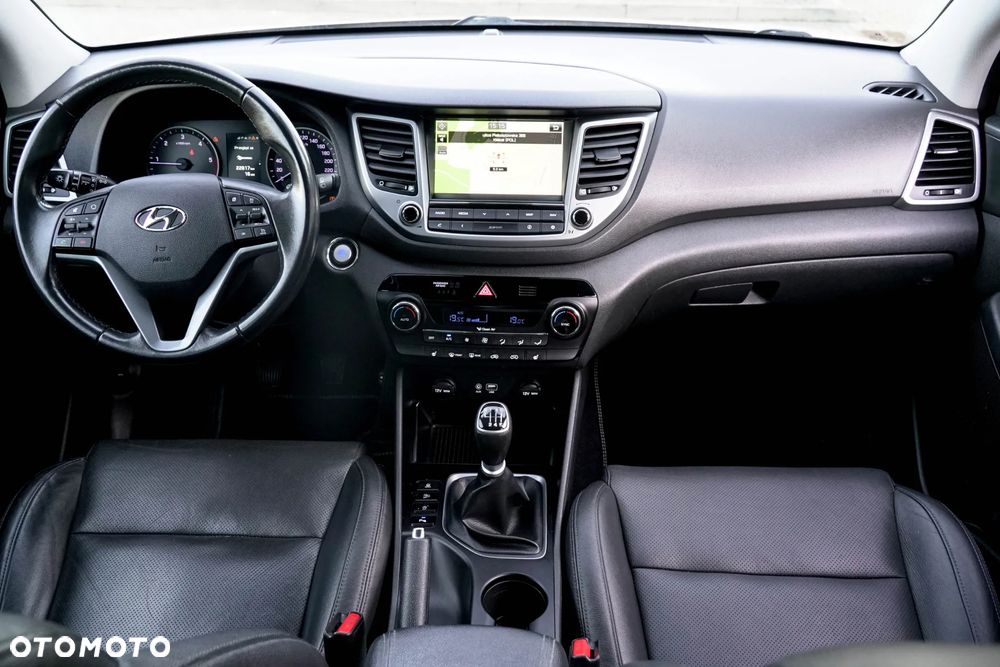 Hyundai Tucson blue 1.7 CRDi 2WD Style - 18