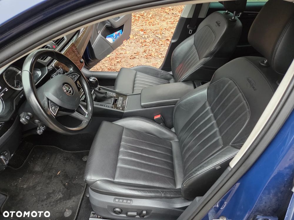 Skoda Superb Combi 1.8 TSI L&K - 38